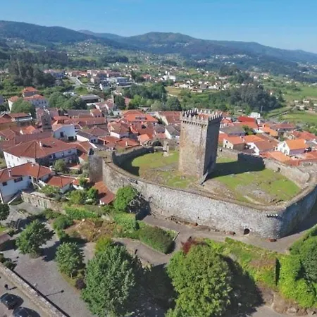 O Monteirino Casa de Férias Arbo