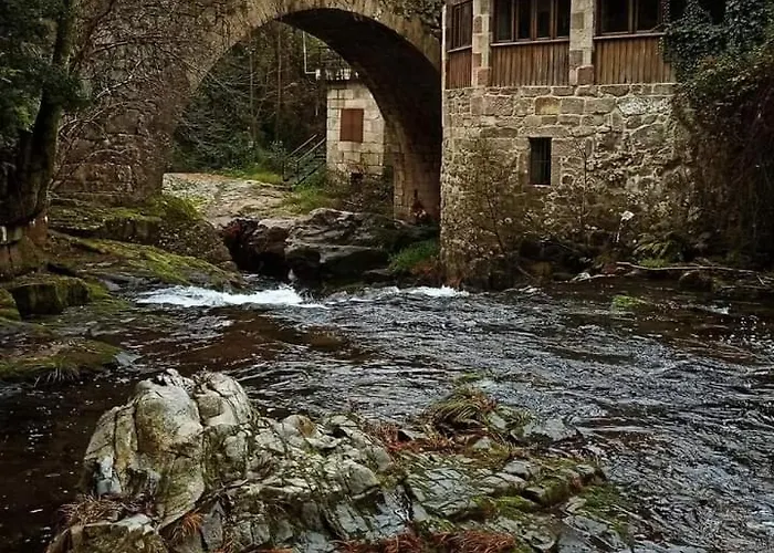 בית נופש O Monteirino Arbo